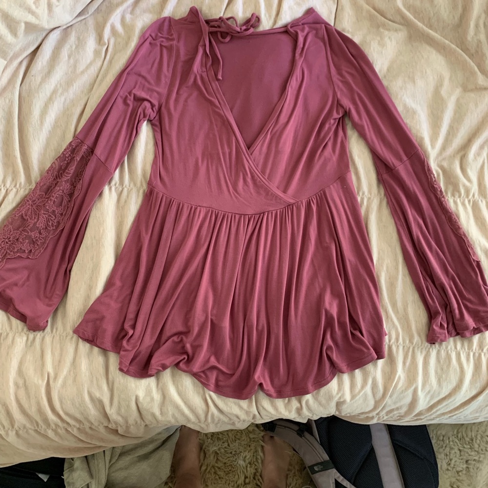 Long sleeve, open back top from AE